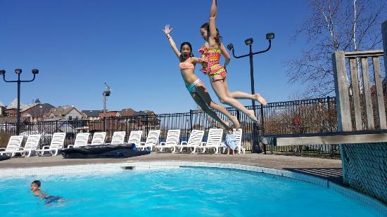 Plunge Aquatic Center